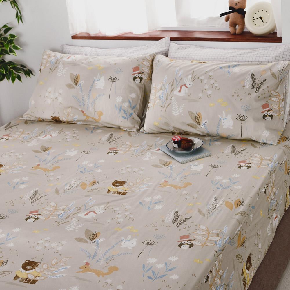 4、薄床組（+ 2枕套）、羽絨枕、羽絨睡袋。