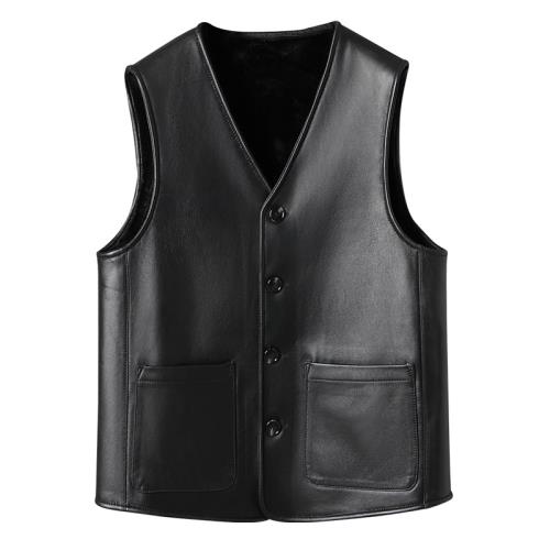 1、皮褲、皮背心、皮裙。